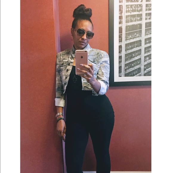 Meet your Posher, Robynne - Picture 3 of 5